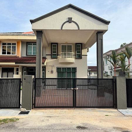 Homestay Melaka Executive Bagian luar foto